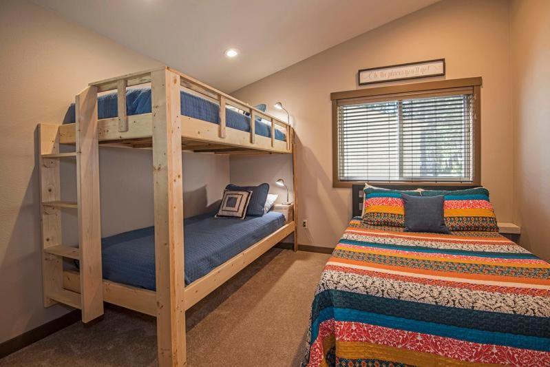11 Pine Bough Villa Sunriver Exterior photo